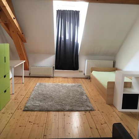Dachapartment Mit 2 Schlafzimmern Graz Exterior photo
